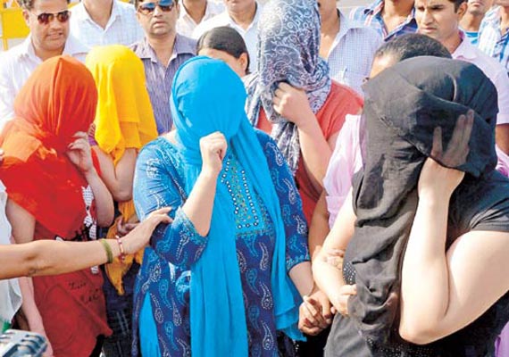 Adultery Busted In Odisha 4 Detained Check Images Videos And All Details