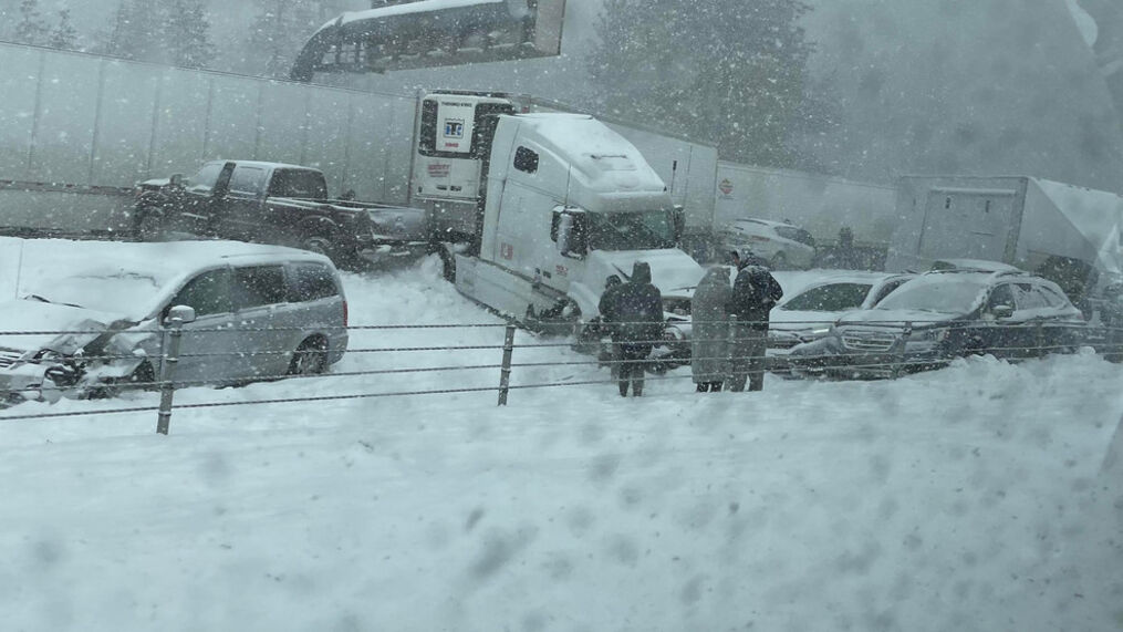 I 84 Accident Today Oregon Nearly 100 crashes cause closure of I84 in